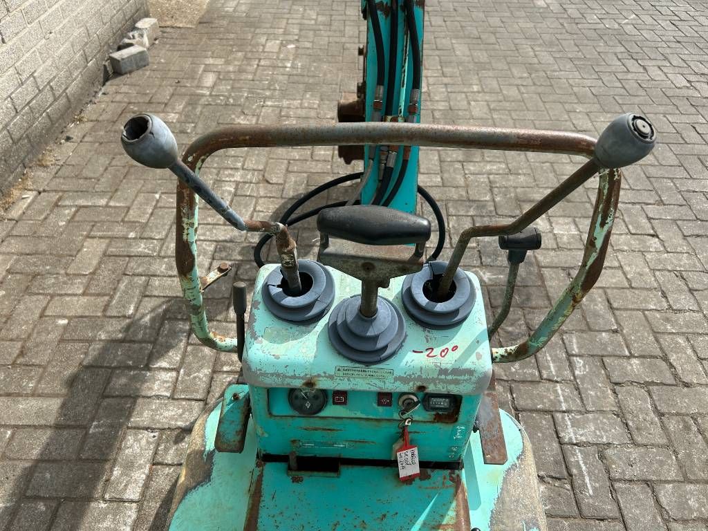 Kobelco SK 007-2