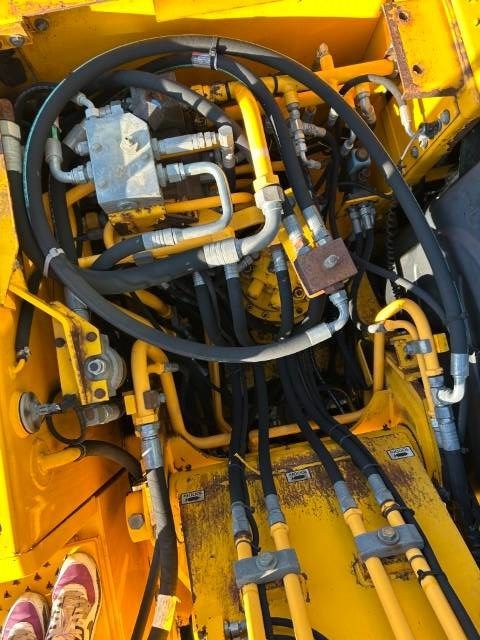 JCB JS 175 W