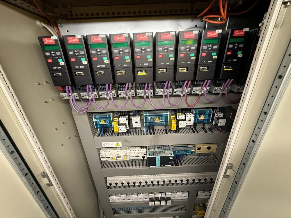 Control cabinet
