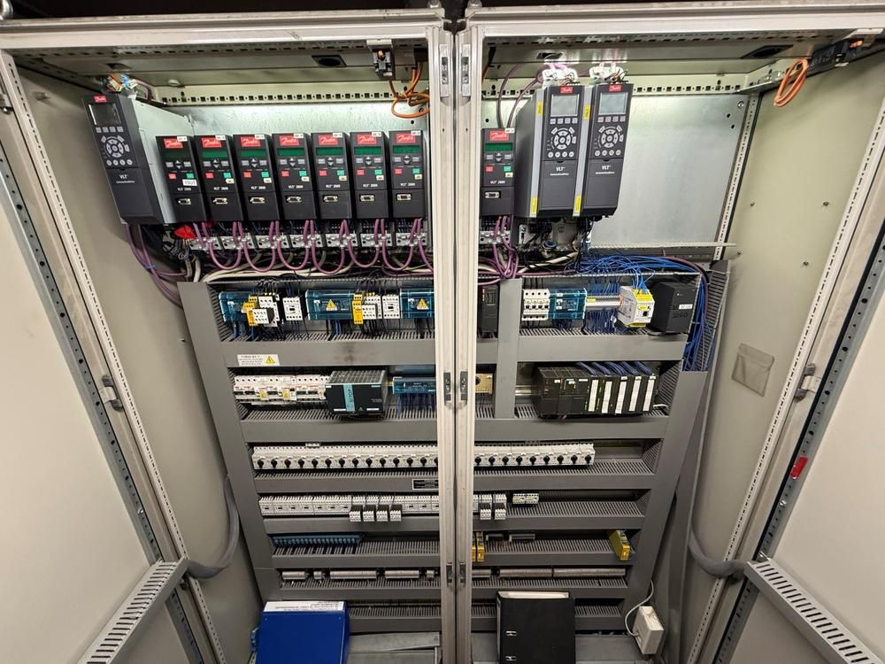 Control cabinet