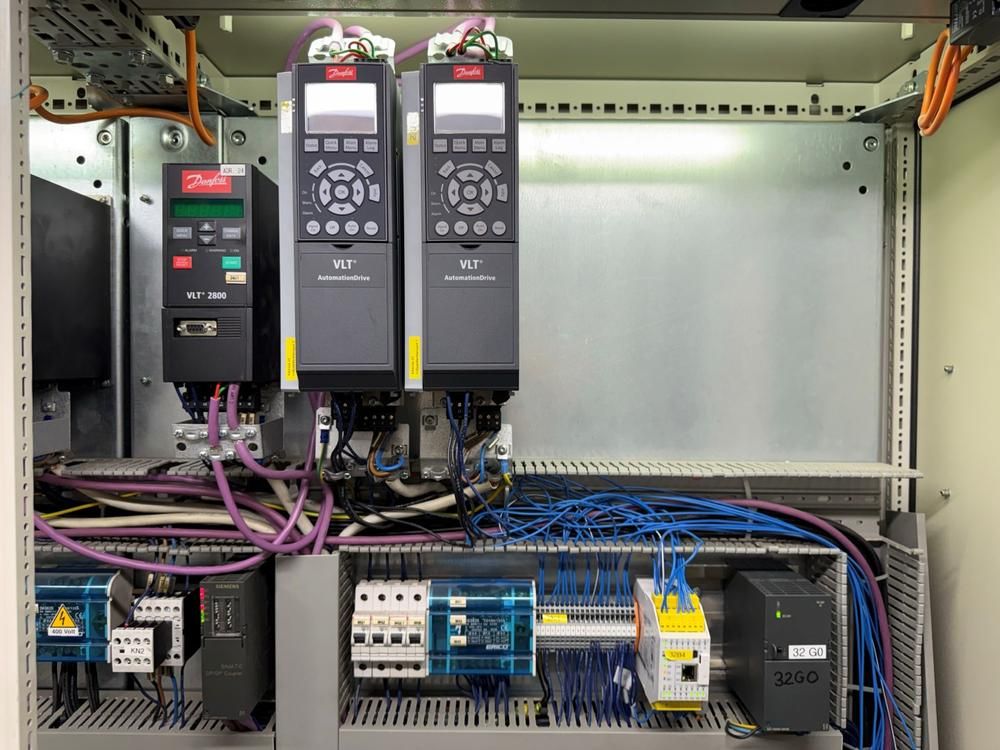 Control cabinet