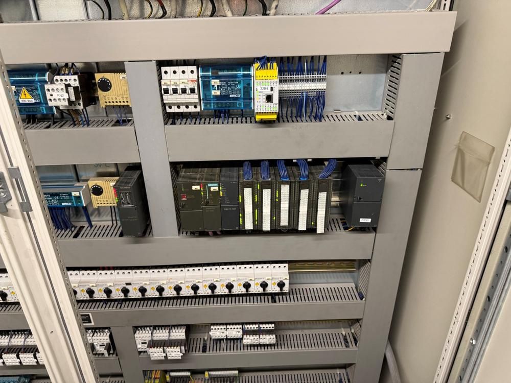 Control cabinet