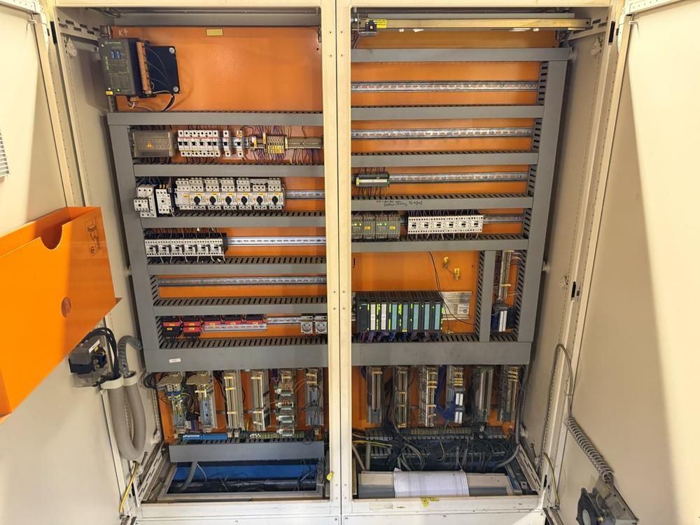 Control cabinet