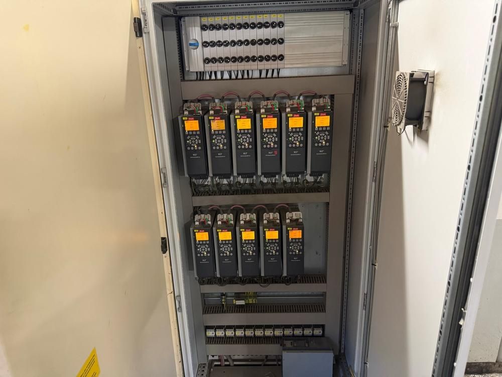 Control cabinet