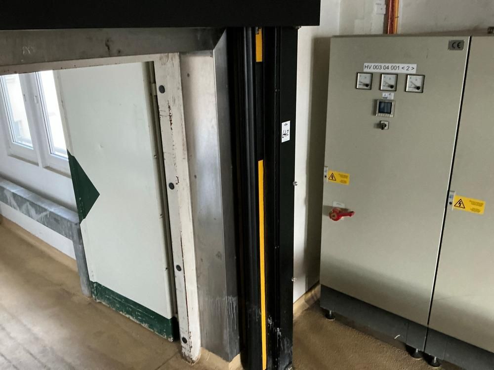 2008 ButzBach 5000 High speed shutter door