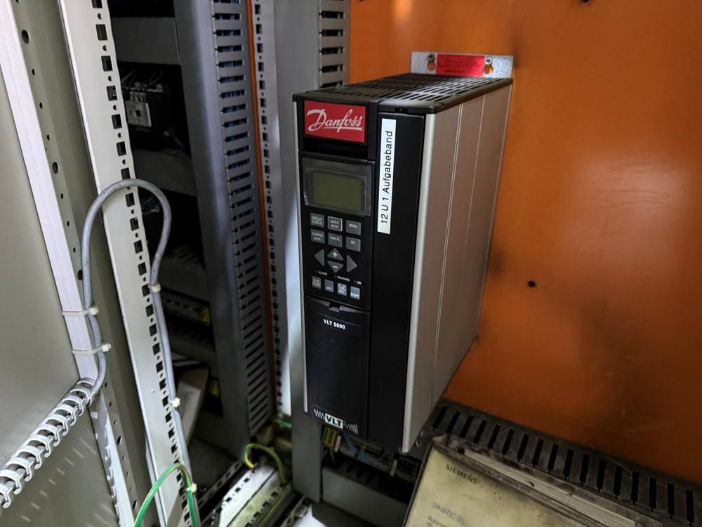 Control cabinet