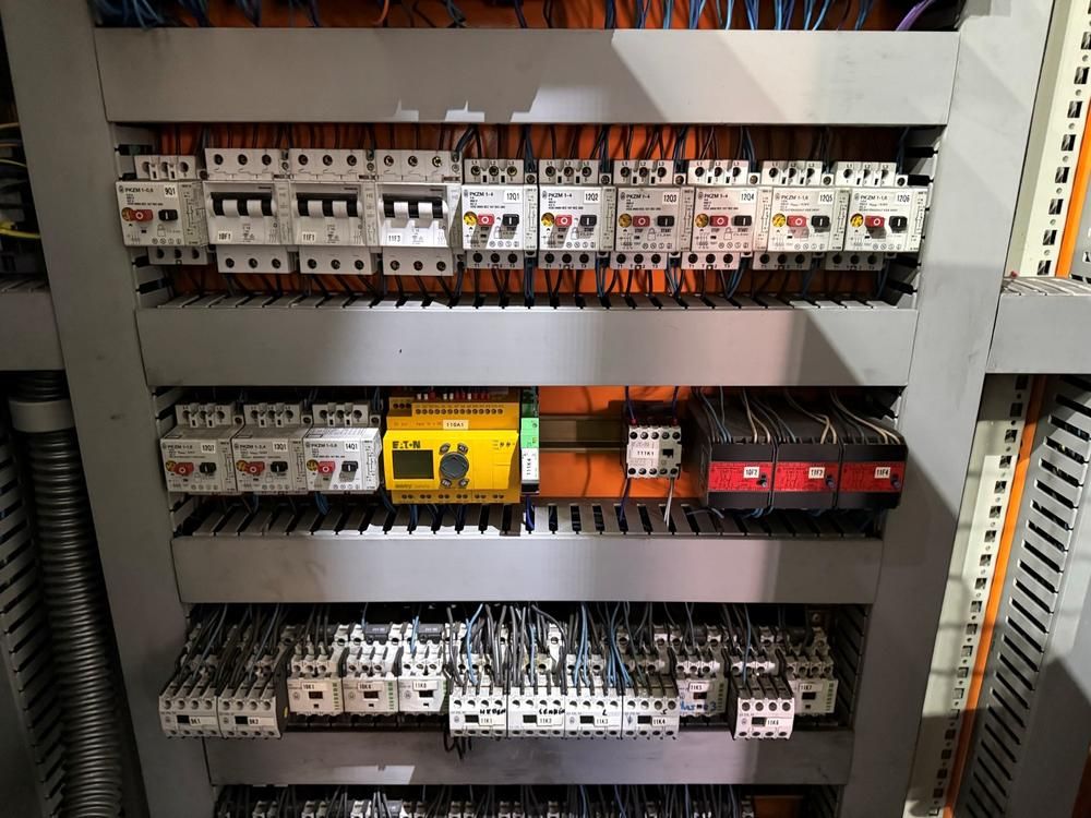 Control cabinet