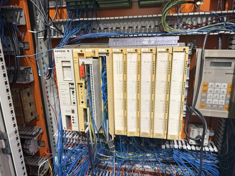 Control cabinet