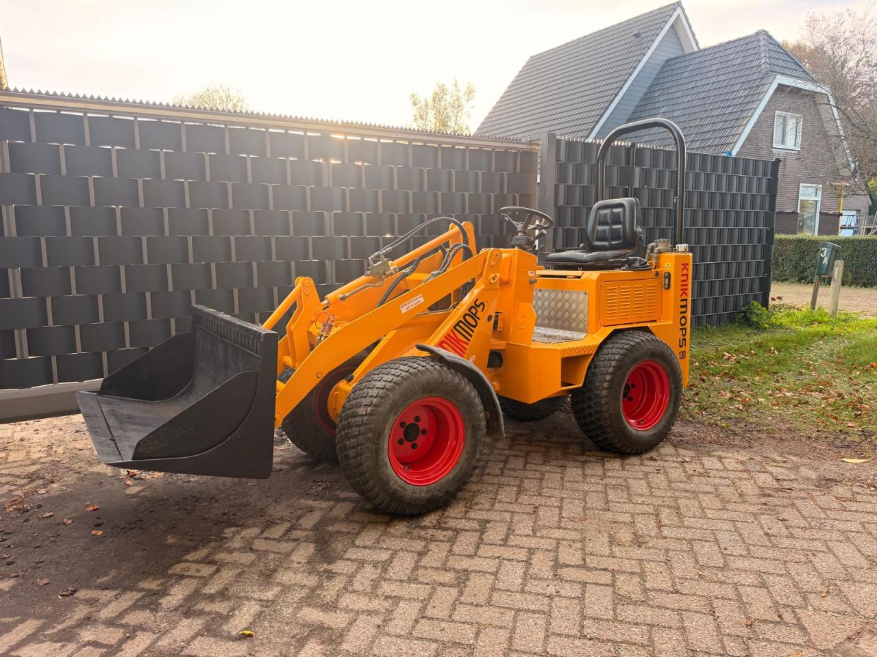 Knikmops 130 kubota minishovel yanmar minigraver bobcat