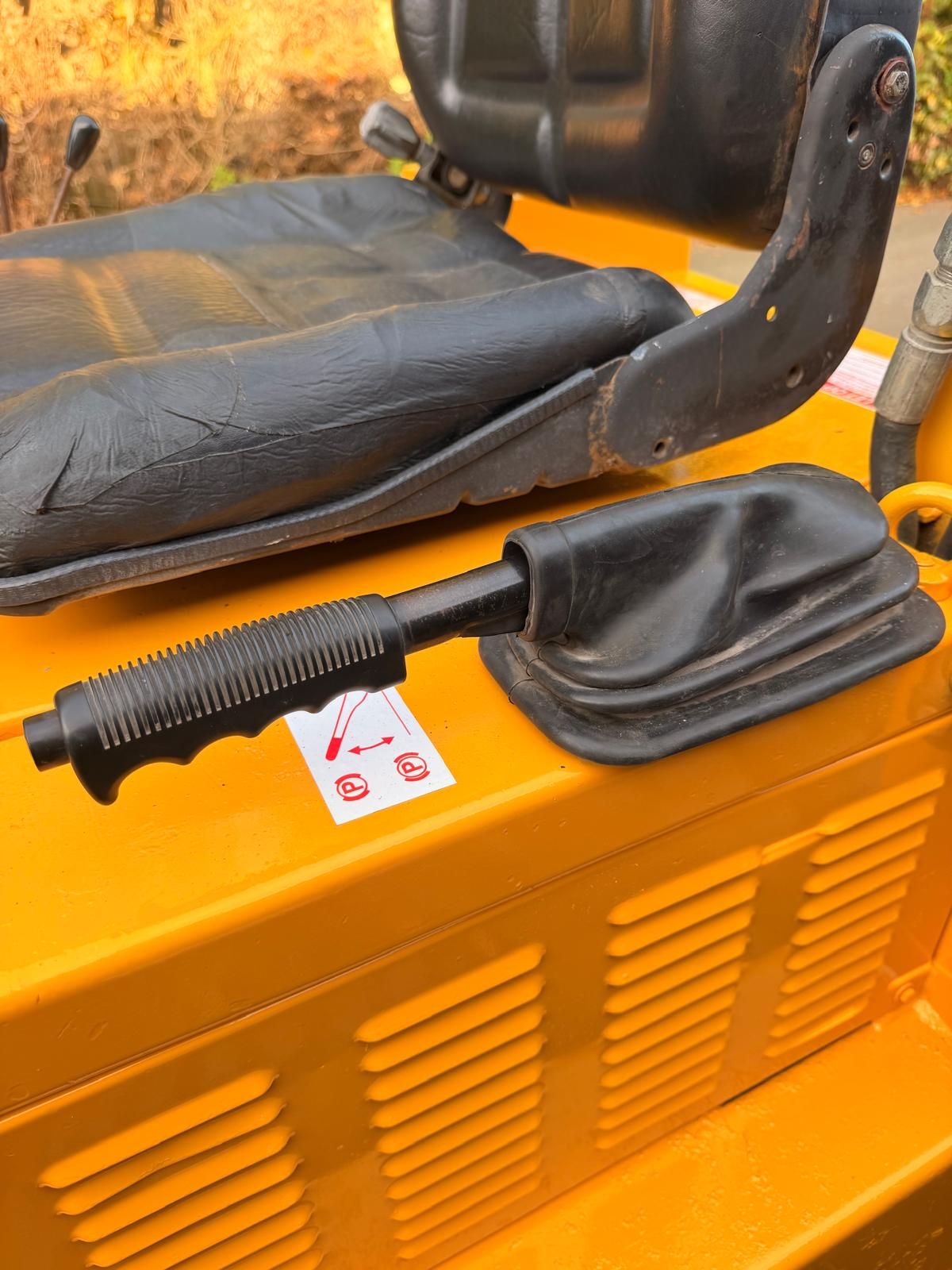 Knikmops 130 kubota minishovel yanmar minigraver bobcat
