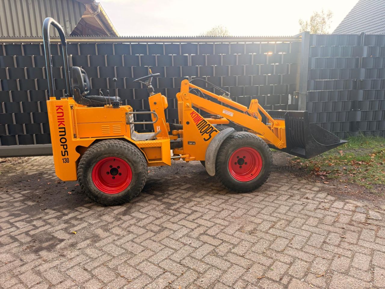 Knikmops 130 kubota minishovel yanmar minigraver bobcat