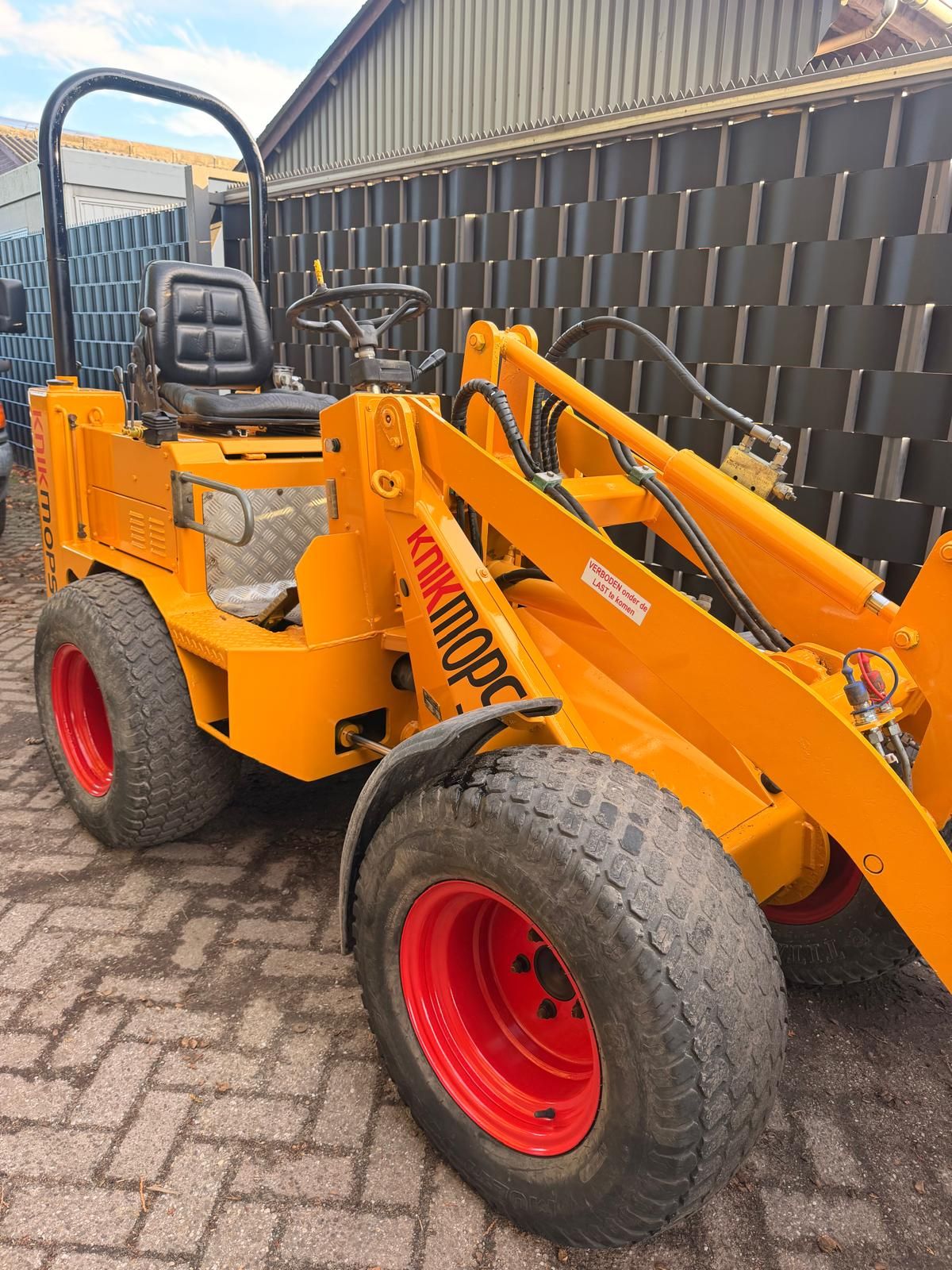 Knikmops 130 kubota minishovel yanmar minigraver bobcat