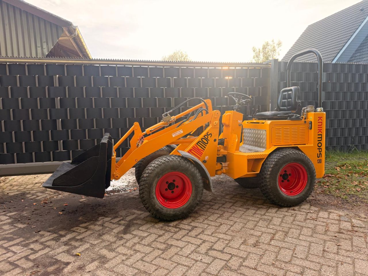 Knikmops 130 kubota minishovel yanmar minigraver bobcat