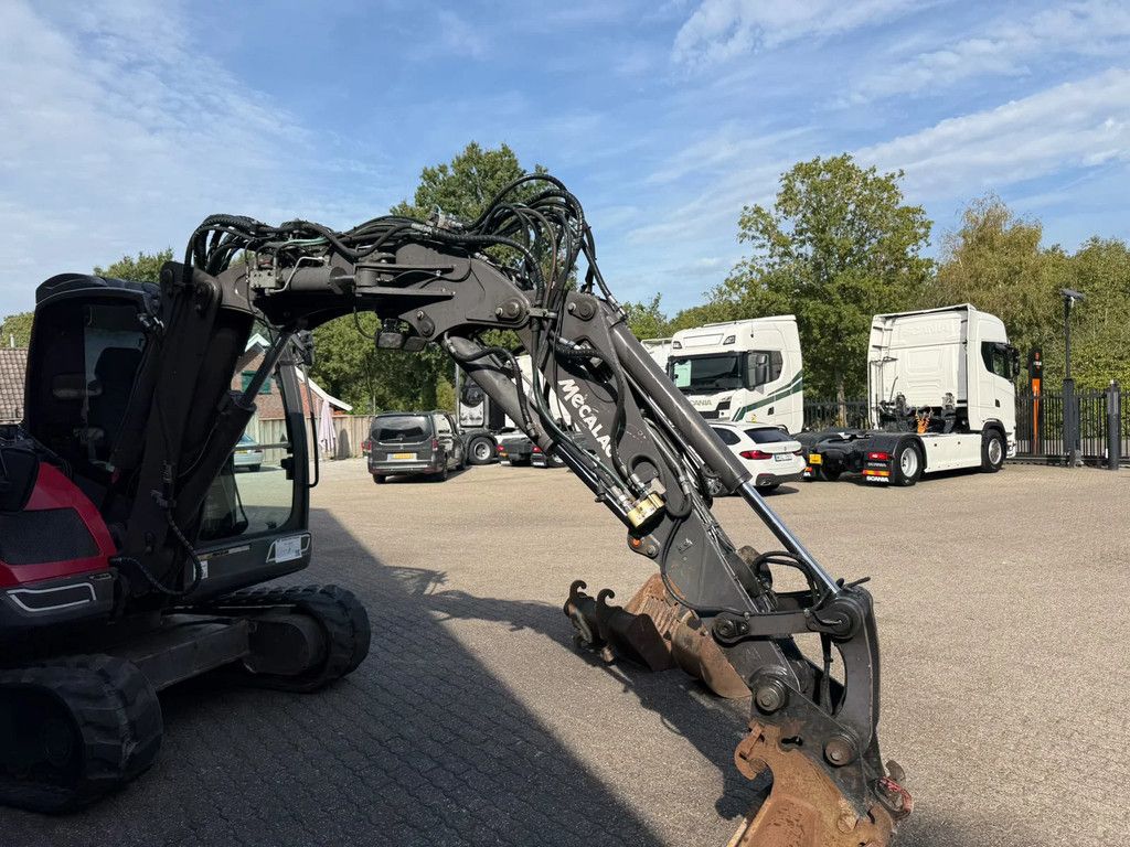 Mecalac 6 MCR Snelwissel, 3 bakken, 3 voudige zijgiek
