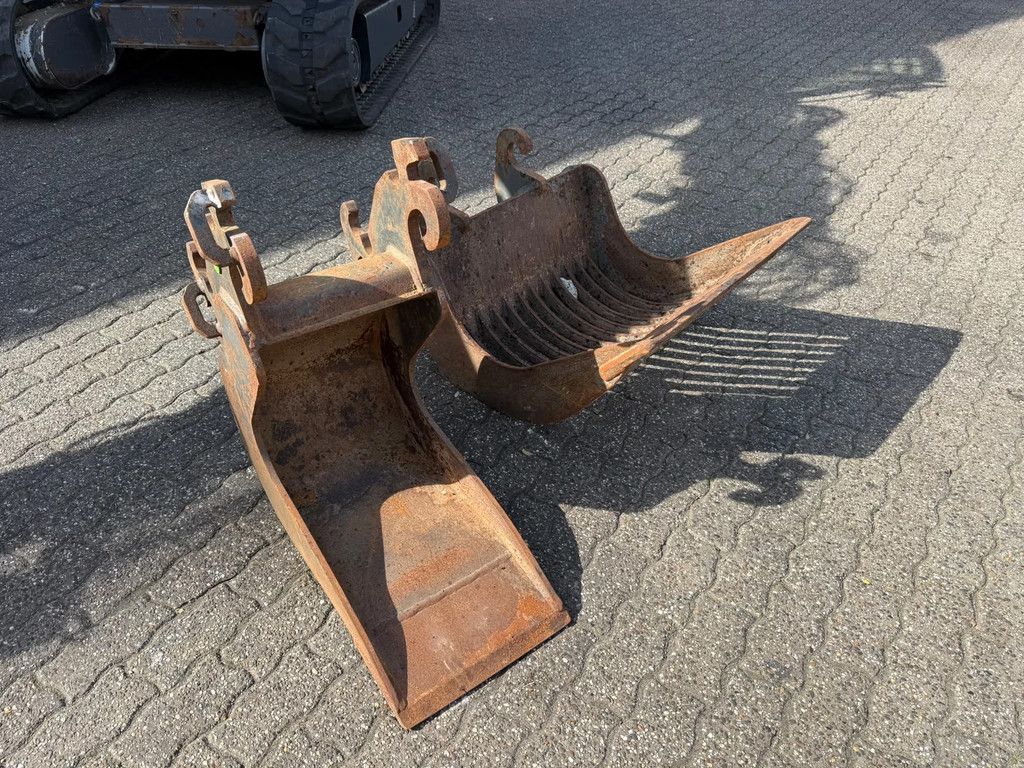 Mecalac 6 MCR Snelwissel, 3 bakken, 3 voudige zijgiek
