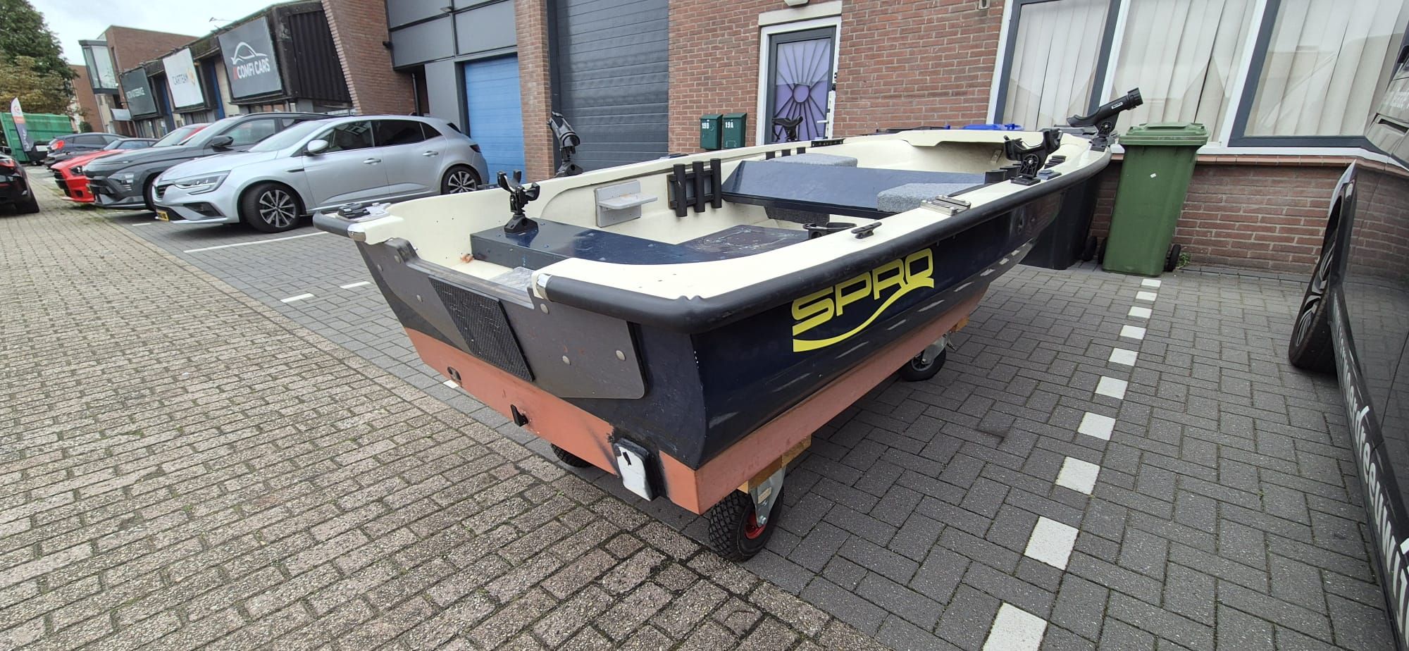 Nette Vissersboot polyester SPRO