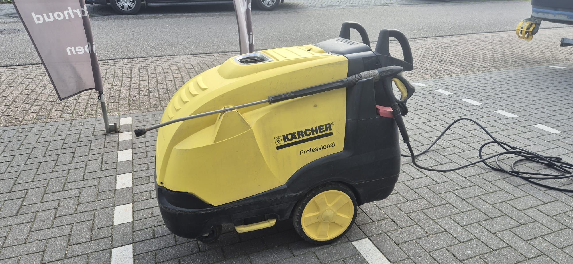 Kärcher warm-water hogedrukreiniger in zeer goede staat!
