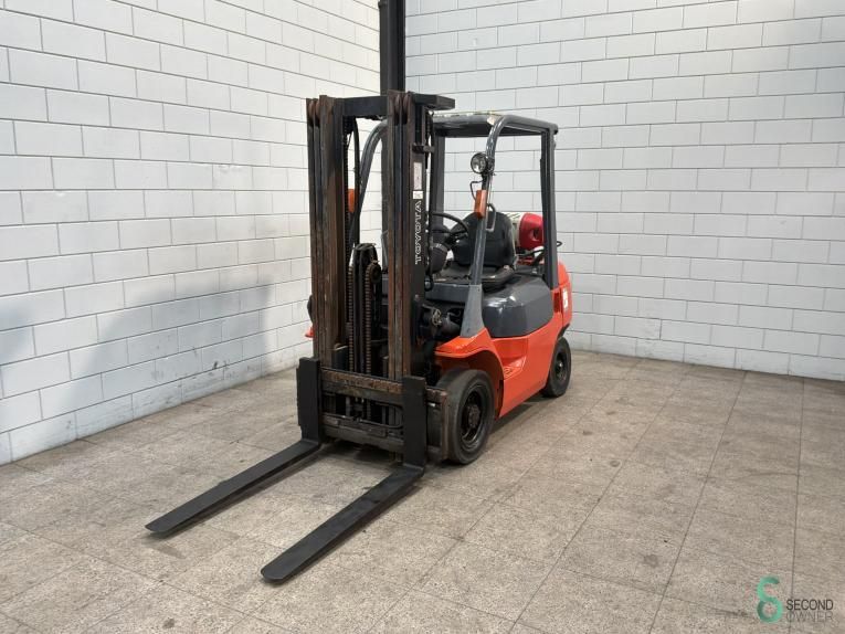 Forklifts LPG Toyota 7FGF25 2000