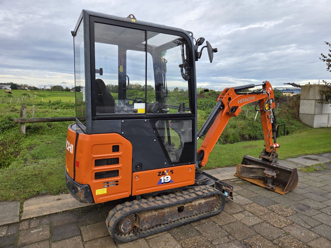 Hitachi ZX19-6 CR (2020) minigraver