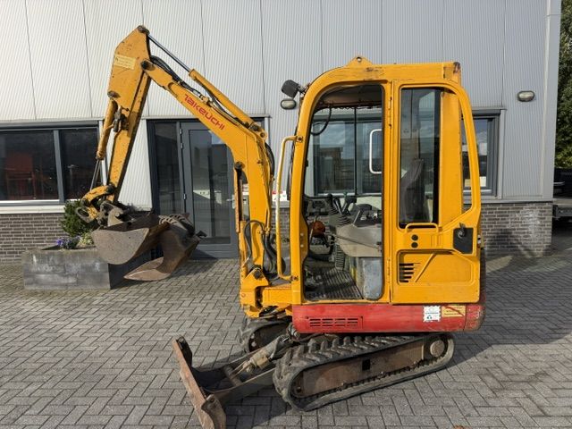 Takeuchi TB016 bj05 1.7T Minigraver Minikraan
