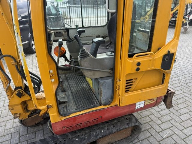 Takeuchi TB016 bj05 1.7T Minigraver Minikraan