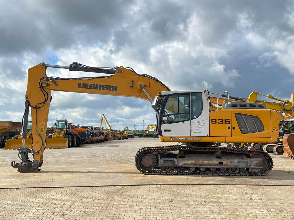 Liebherr R936NLC