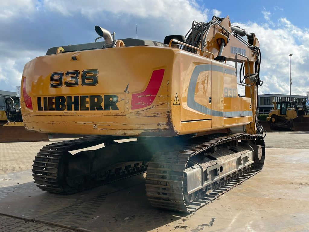 Liebherr R936NLC