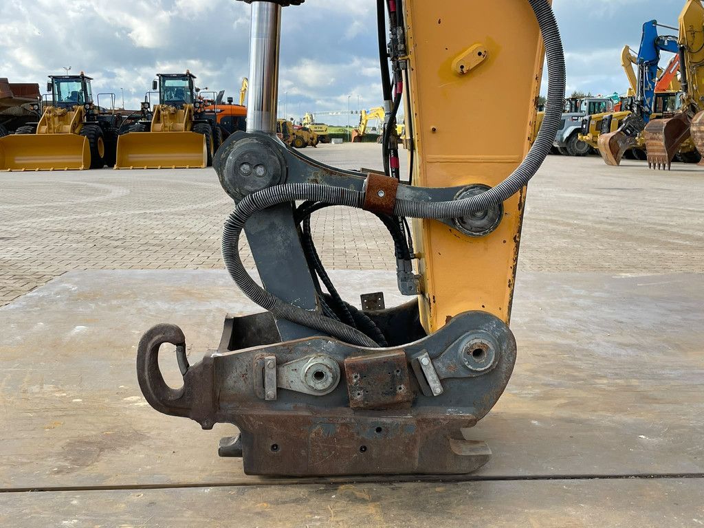 Liebherr R936NLC