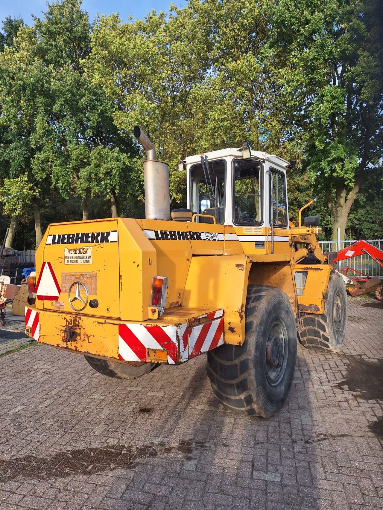 Te koop Liebherr L521
