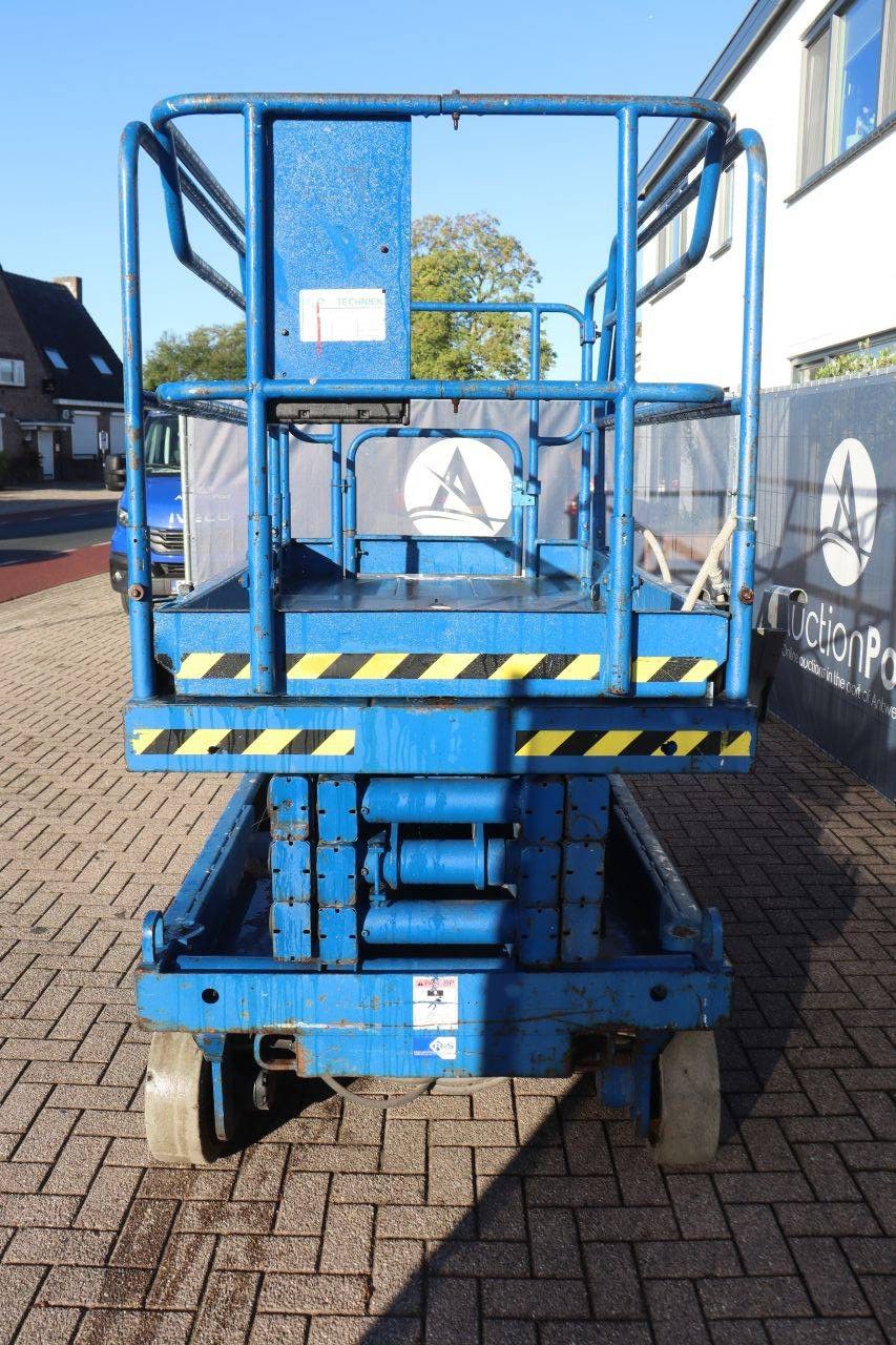 Scissor Lift Upright X26N Electric 9.92m 2000