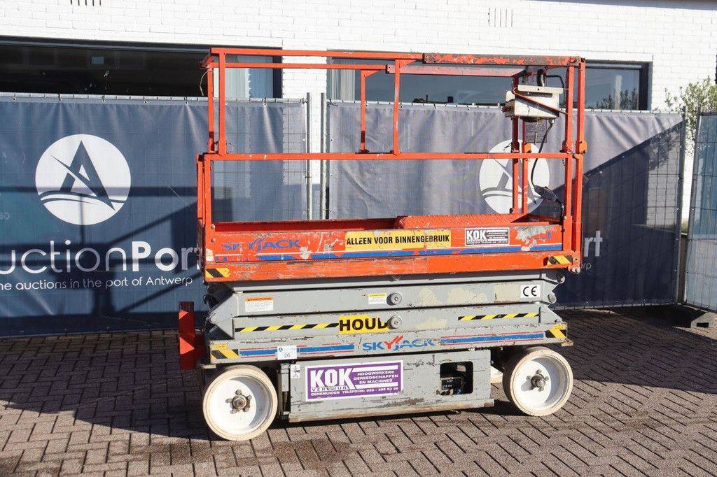 SkyJack SJ3220M Electric Scissor Lift 8.1m 2003