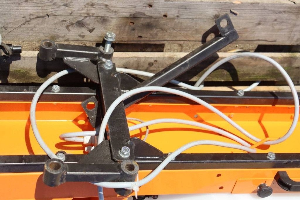 Lehner Polaro 110 2021 Mounted Spreader