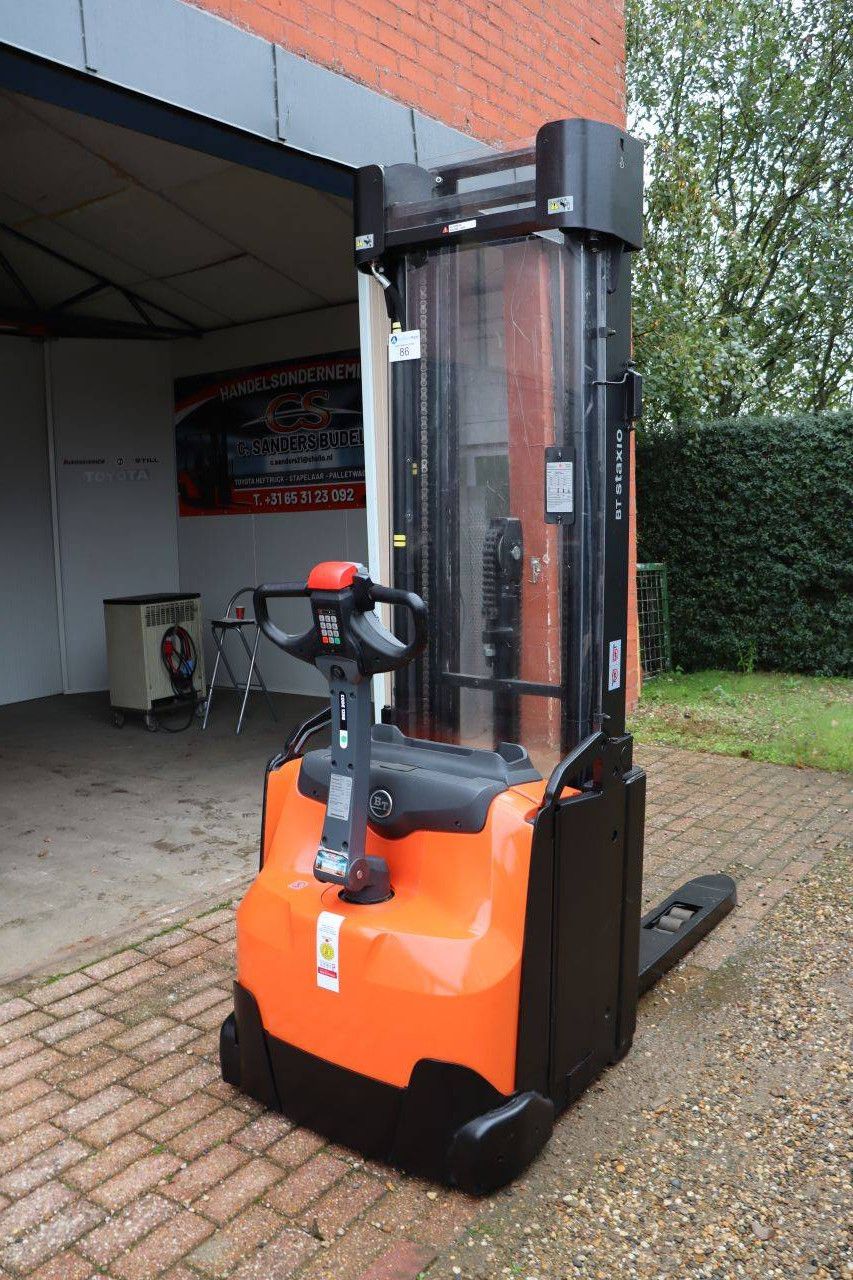 Toyota SWE160L Electric Stacker 1600kg 5.4m 2020