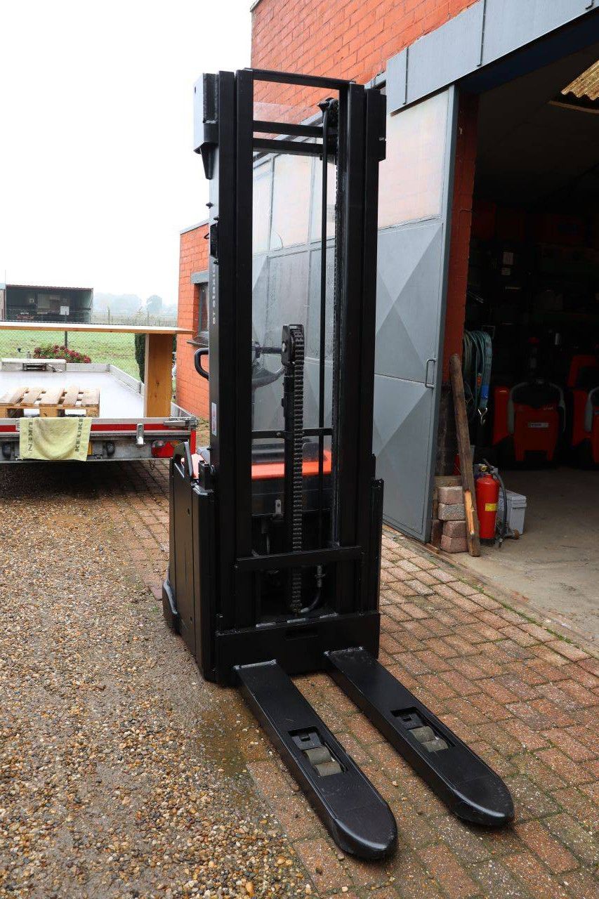 Toyota SWE160L Electric Stacker 1600kg 5.4m 2020