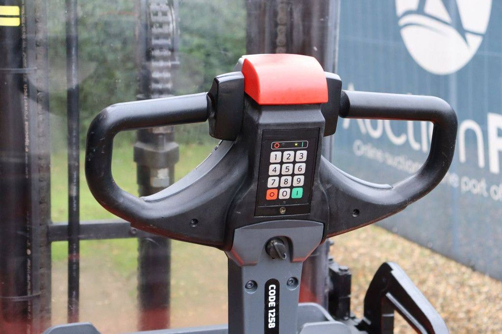 Toyota SWE160L Electric Stacker 1600kg 5.4m 2020