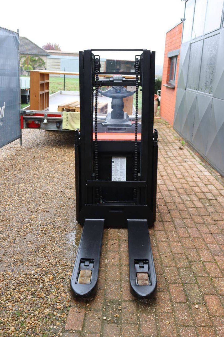 Toyota SPE200DN Electric Stacker 2000kg 2.1m 2018