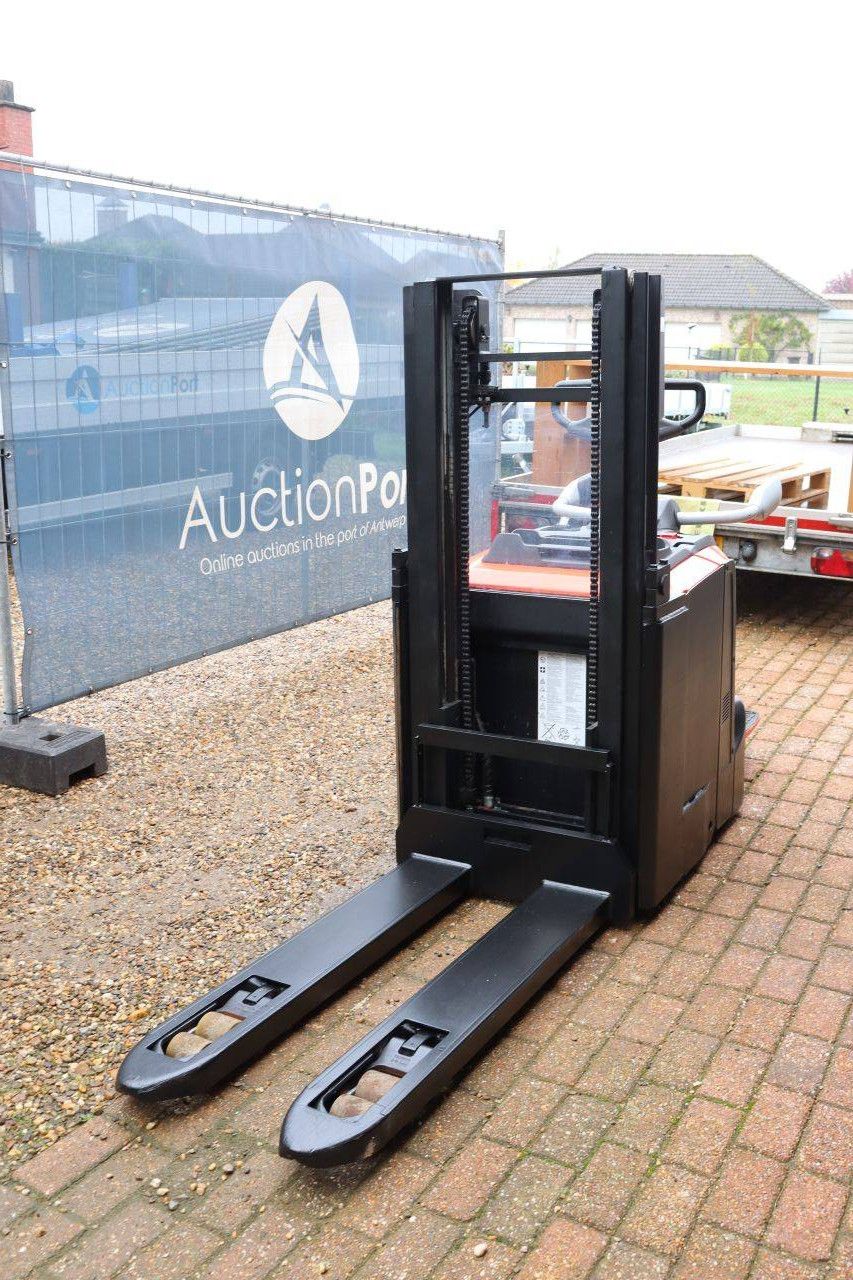 Toyota SPE200DN Electric Stacker 2000kg 2.1m 2018