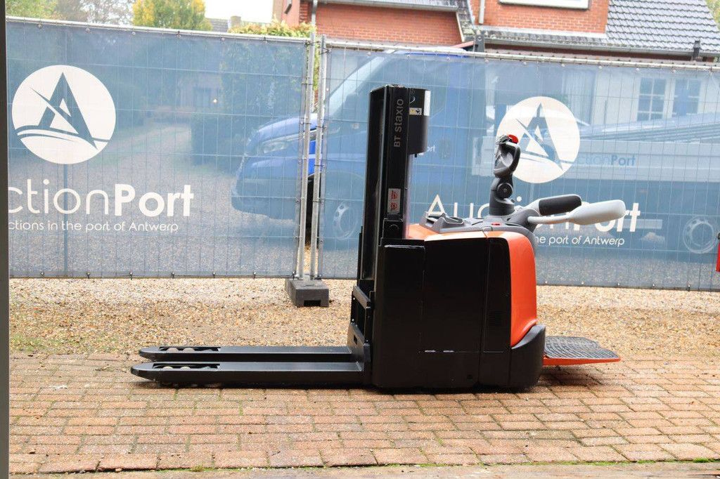 Toyota SPE200DN Electric Stacker 2000kg 2.1m 2020