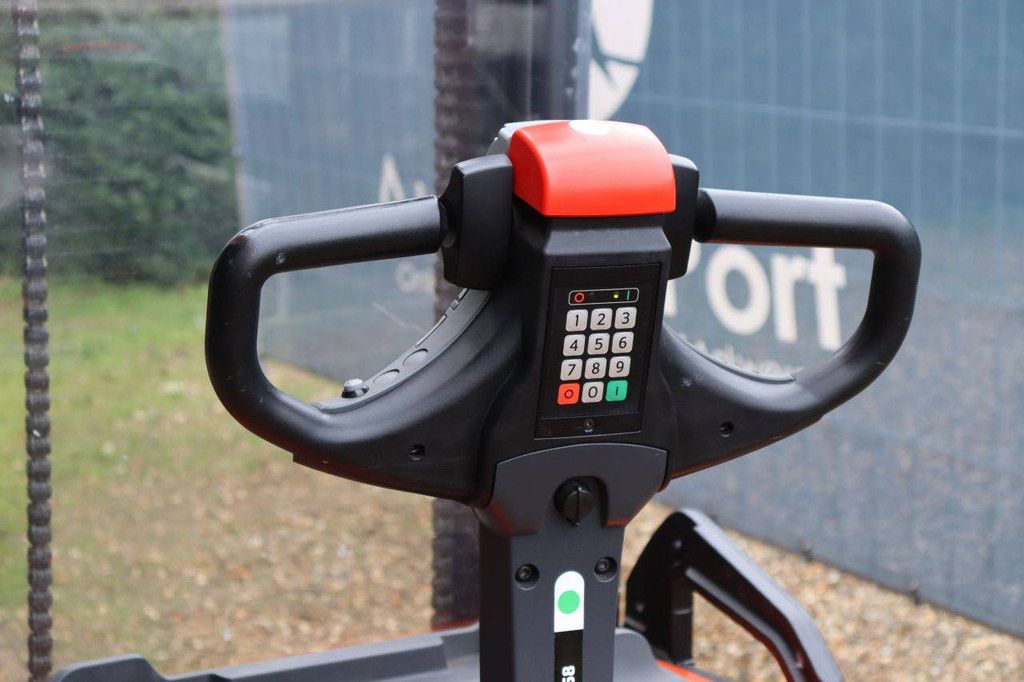 Toyota SWE200 Electric Stacker 2000kg 3.5m 2019