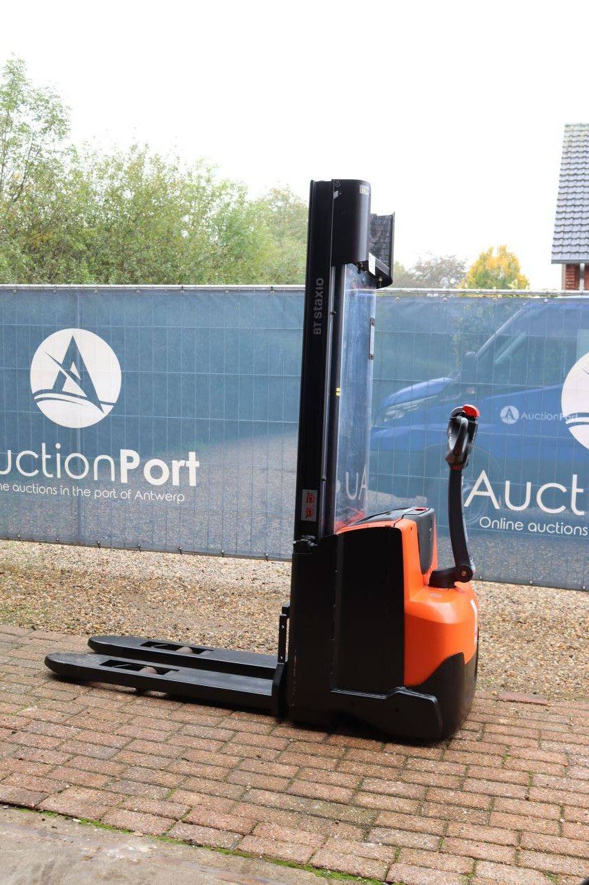 Toyota SWE140 Electric Stacker 1400kg 3.25m 2017