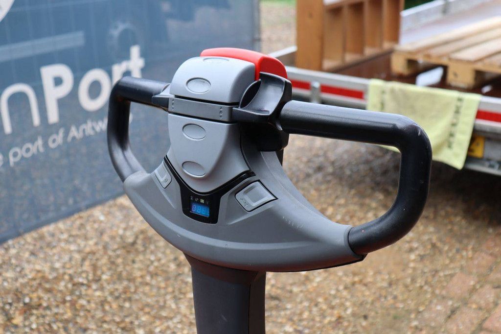 Toyota SWE140 Electric Stacker 1400kg 3.2m 2017