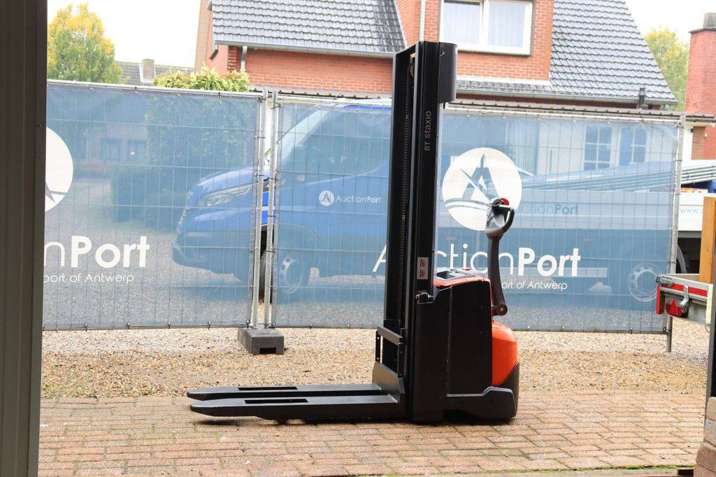 Toyota SWE140 Electric Stacker 1400kg 3.25m 2017
