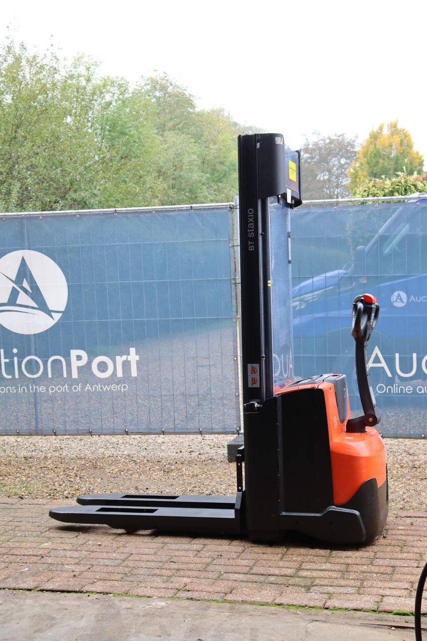 Toyota SWE140 Electric Stacker 1400kg 3.25m 2017