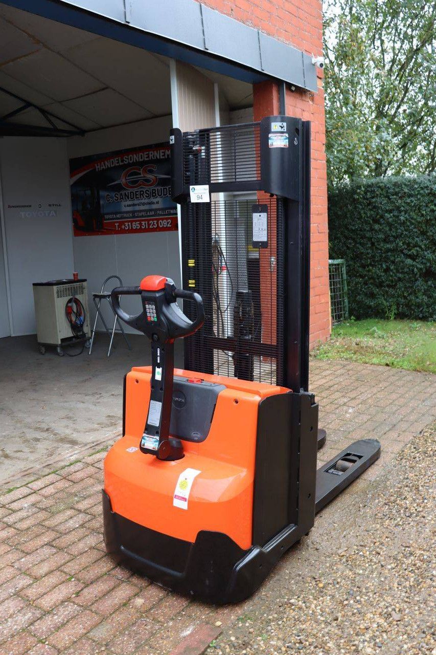 Stacker Toyota SWE120L Electric 1200kg 2.9m 2019