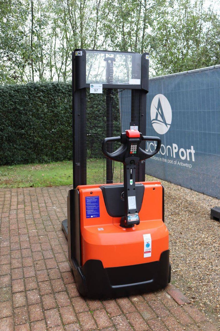 Stacker BT SWE120 Electric 1200kg 2.9m 2016