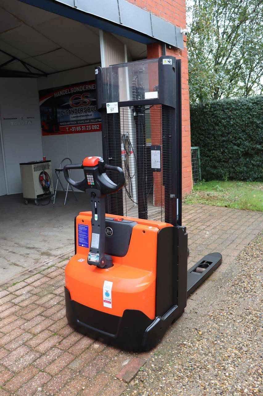 Stacker BT SWE120 Electric 1200kg 2.9m 2016