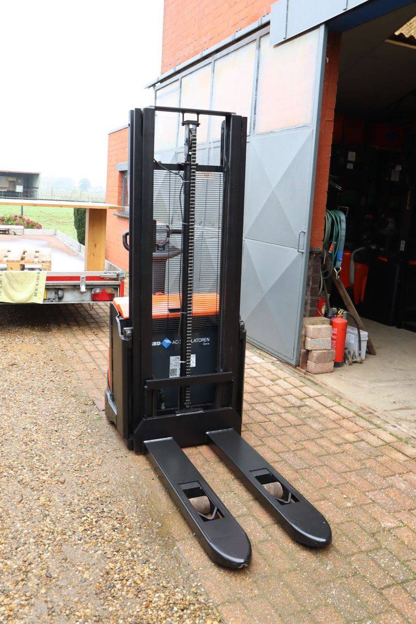 Stacker BT SWE120 Electric 1200kg 2.9m 2016