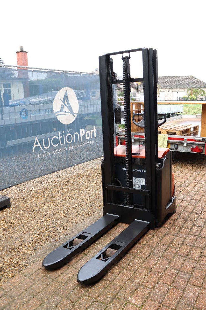 Stacker BT SWE120 Electric 1200kg 2.9m 2016