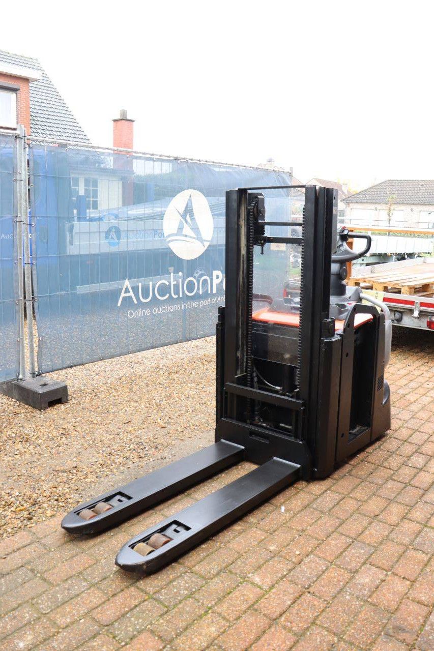 Toyota SPE200D Electric Stacker 2000kg 2.1m 2018