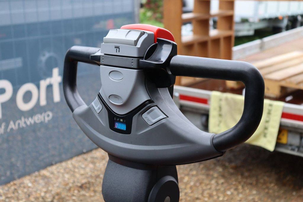 Toyota SPE200D Electric Stacker 2000kg 2.1m 2018
